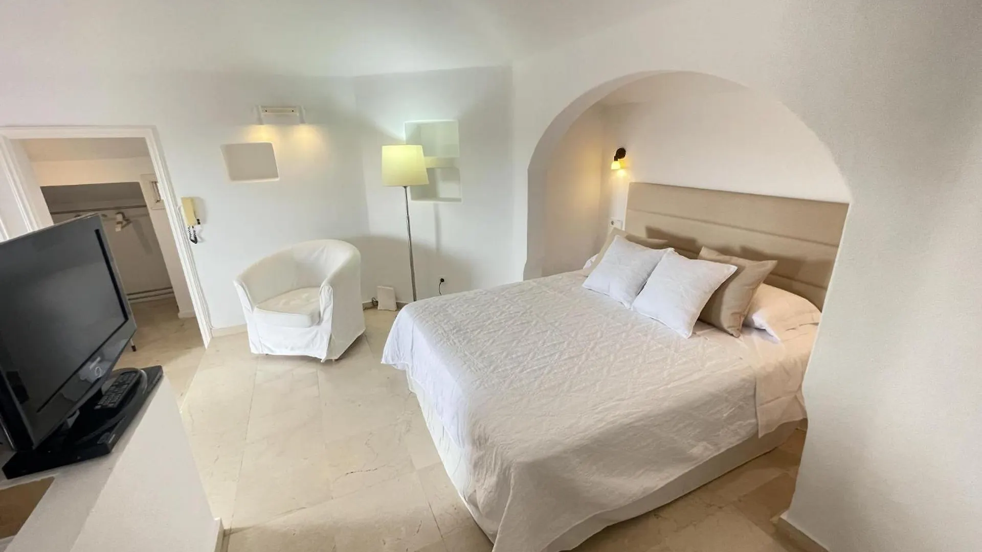 501.Serene Studio With Large Terrace And Pool San Miguel de Abona Spanien